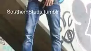 مثليون هواة يمتصون ويضاجعون غرباء في أماكن علنية مفتوحة