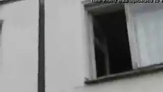 التعري جعلها شديدة الإثارة فأرادت أفلامًا إباحية الآن