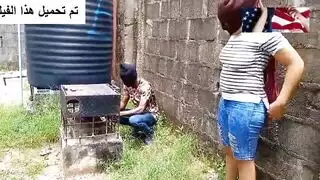 تنتاك مقابل فلوس جسمه ابيض