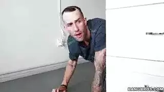 مص مهيج للشهوة من ام ناضجة و بنتها ام البزاز تتعلم منها