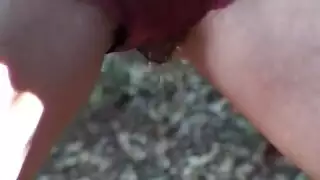 لاب يضرب البنت والام ثم ينكهم