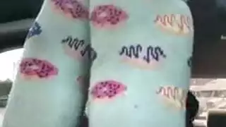 ممارسة الجنس مع عارضة خنثى مثيرة في السرير