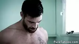 عاهرة صنم ثلاثي قاسي مع المنافسين