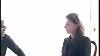 فتاة المكتب تدفع مقابل خدمة إكس إكس إكس: أكل الكس وجنس خشن