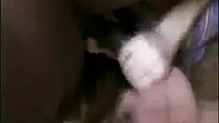خيال جنس جماعي خارجي مع عاهرة سمراء من الكلية