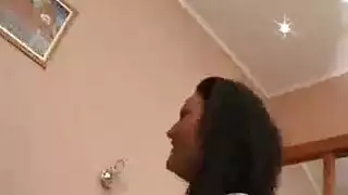 تلعب داغا يروق وأليكس أورتيغا تجمع خلال الثلاثي عارضة مع رجل متزوج