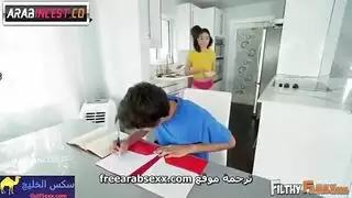 الابن يغوي امة الجميلة وينيكها