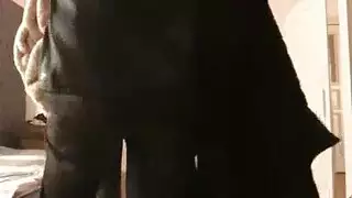 الفتاة المراهقة المثيرة جيسي كوكس تتلقى قضيبًا في جلسة جنس عنيفة