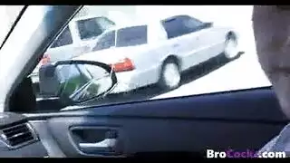 فتاة صغيرة تُدمر بقضيب سميك