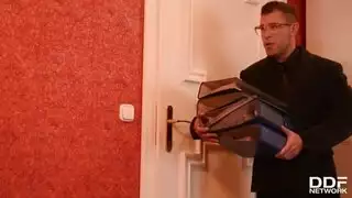 الاخ ينيك اخته وجعلها تقذف شهوتها بقوه0yte3pbvt3ni