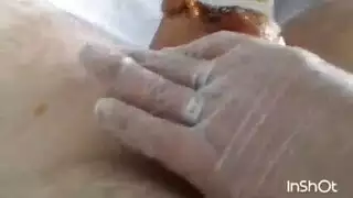 لا مال، لا مشكلة: أمي بالتبني تلبّي احتياجات رجلها العضلي