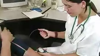 عاهرة متلهفة تتوسل لقطار قذف داخلي