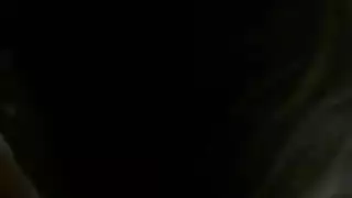 إباحية المسبح بعد الظهر: كارين فيشر تركب رجلها بجانب الماء