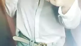 شقراء سعودية ساخنة تنيك في سيارة فاخرة