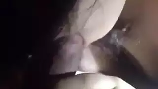 فتاة عربية خاضعة تختنق بزب زوجها الكبير