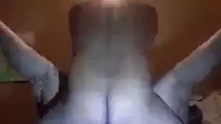 عاهرة كبيرة الصدر تحصل على نيك صدر جامح