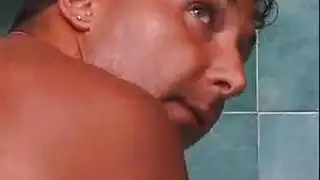 ملكات البلع العميق: لا شيء سوى بورن البلع