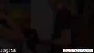 كس روسي أملس ضخم – حلاقة إباحية عن قرب