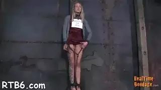 جنس شرج عنيف و إيلاج عميق في الحلق