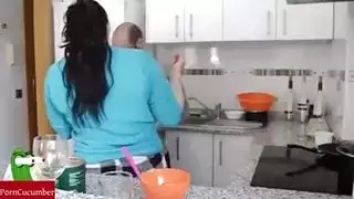 ثلاثي مكثف مع جميلات سودانيات في دبي