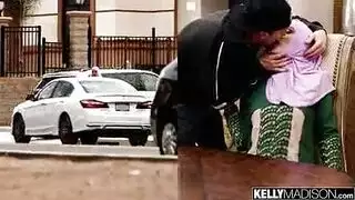 شقراء جاميعية تتناك من زميلها اصلع