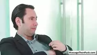 جنس خشن مع حامل: درس التدليك يصبح جامحًا