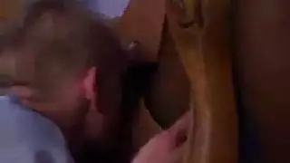 ميلف بولندي صريح يشتركان في قضيب صلب ولعب شرجي
