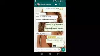 شباب مثارون يضخون قضبانهم على بث واتساب المباشر
