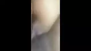 مثليات ثلاثية إباحية في كوخ خشبي