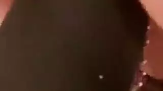 أنجي العاهرة الشقراء لا تستطيع التوقف عن أخذ القضيب الكبير