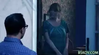 النجمة العاهرة كاترينا كورينا تتعرض لجنس فموي قاسي مع الموسيقى