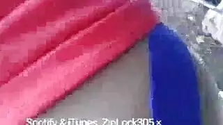 فانتازيا بورنو مع الرئيسة: فتاة سمراء تمتطي قضيب شاب صلب