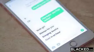 من الفتاة مع والدها