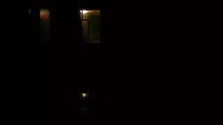 عراقية تنزع حجابها وتتصور بدون علمها