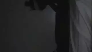 عرض استمناء صديقي المفضل يتحول إلى سكس صريح منتصف الليل
