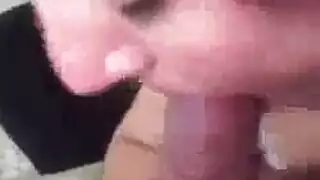 حبر قضيب قلق يطلق عاهرتها الداخلية