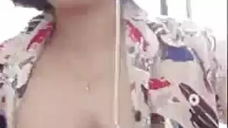 أوضاع جنسية جماعية على كاميرا ويب مباشرة لمراهقة تايلاندية