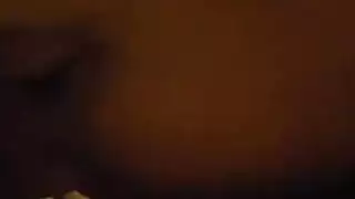 عاهرة متزوجة تختنق بالسائل المنوي