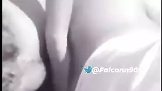 شركاء محبين في مشهد جماع قوي وخشن