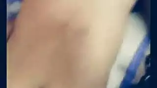  عرض تعرية مراهقة يؤدي إلى جنس مقص وهزة بهزاز