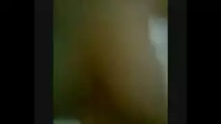 المرء تتناك وهي مرفوعه