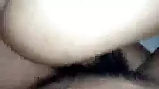رجل عصر حجري يمارس الجنس مع نساء ناضجات في كهف