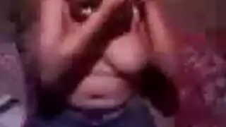 طالبة محجبة مخفي
