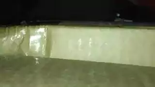 عاهرة الإنترنت مستعدة للشرج الخشن والقذف داخلها