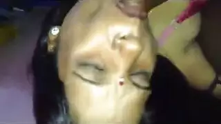 الاسود يحصل لها بعقب كبير استغل