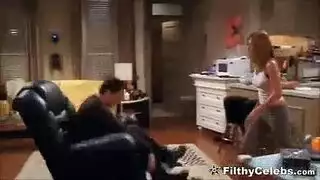 المزلق الطبيعي لجينيفر يؤدي إلى إدخال مزدوج إباحي