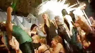 اب يلعب مصارعه مع ابنته كامل مترجم