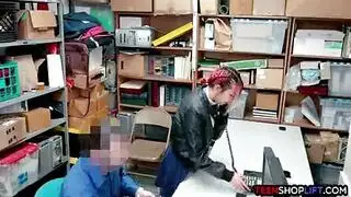 أمي مكتب سيئة تنتقم من المتأنق لمشعرات رئيسها حتى ينفجر من المتعة