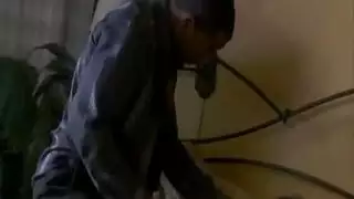 ولد يدخل زبه في فم امه وهي ناىمه