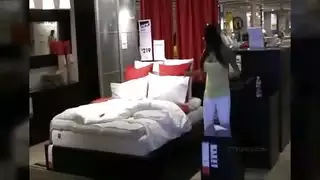 فرج كاجول يُضرب بوضعية الكلب في جماعة جنسية